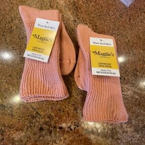 NEW! Maggie''s Organics Lightweight Crew Socks Blush Size Medium Two Pair! NWT!